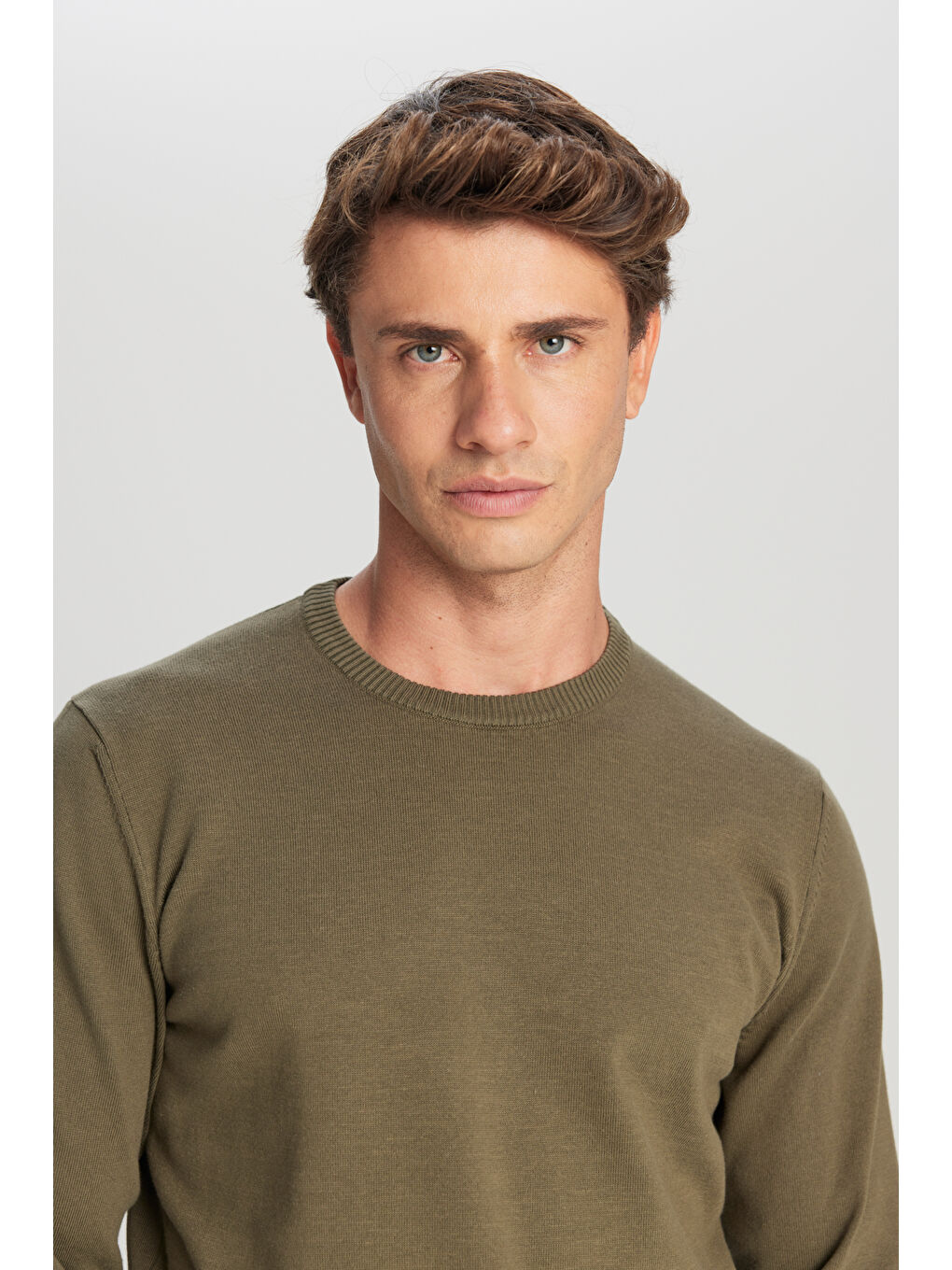 Erkek Haki Pamuklu Standart Fit Normal Kesim Bisiklet Yaka Triko Kazak-3