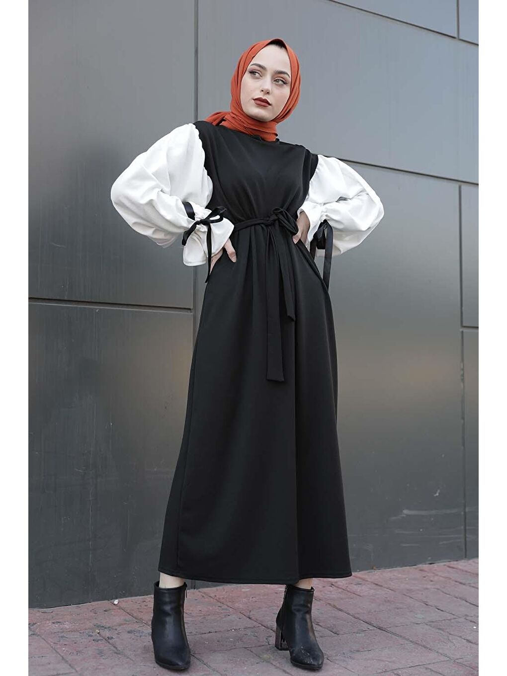 Balon Kol Kemerli Elbise Siyah