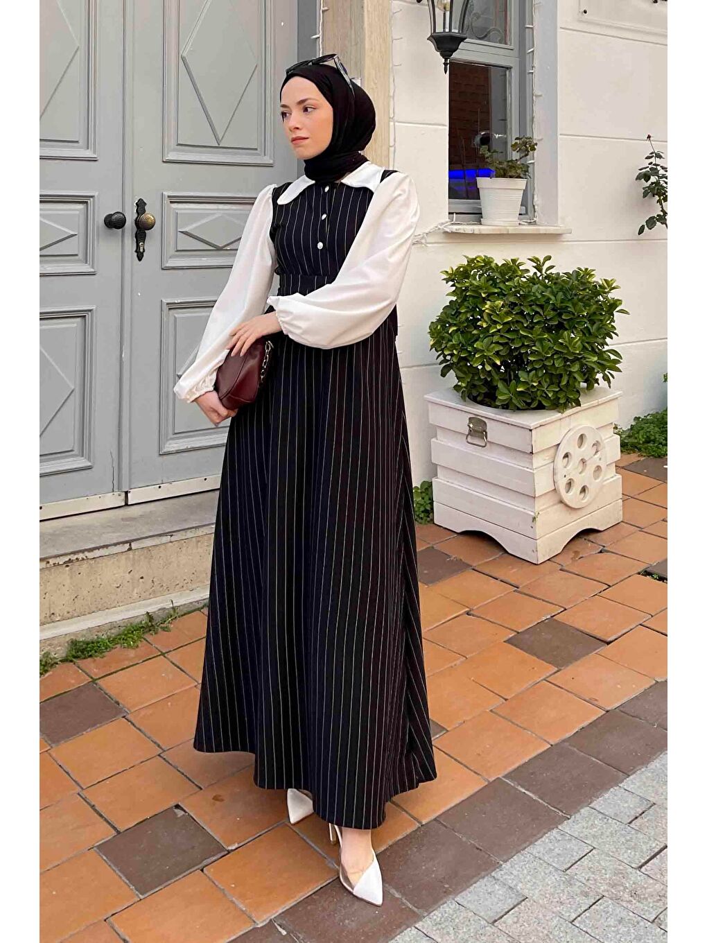 Çizgi Detaylı Garnili Elbise Siyah