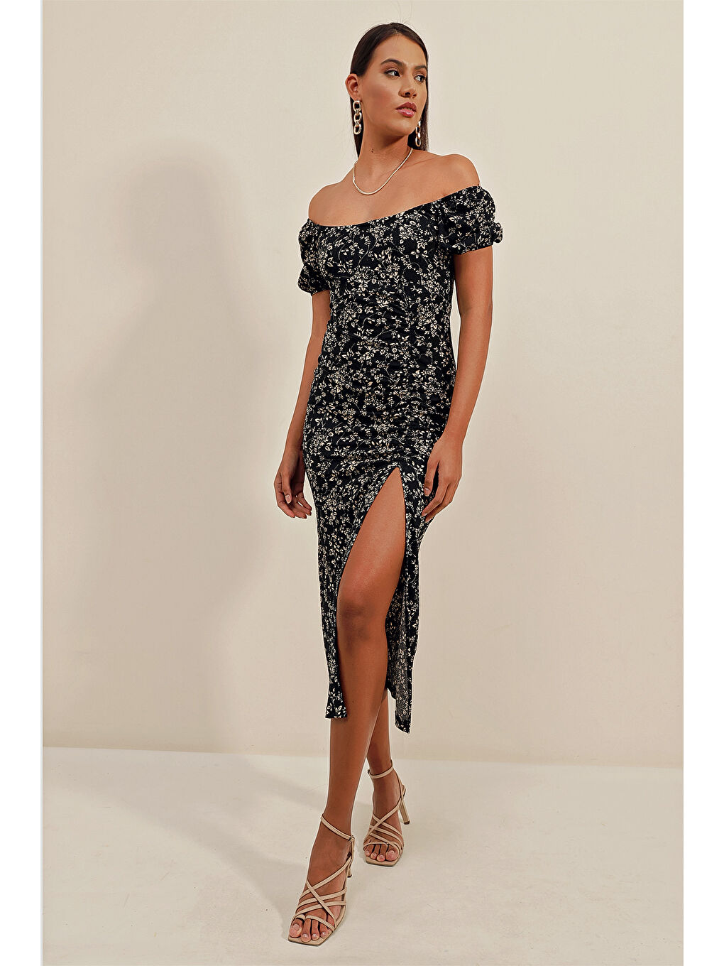 2396 Yırtmaçlı Yazlık Örme Elbise - Y.Siyah-3