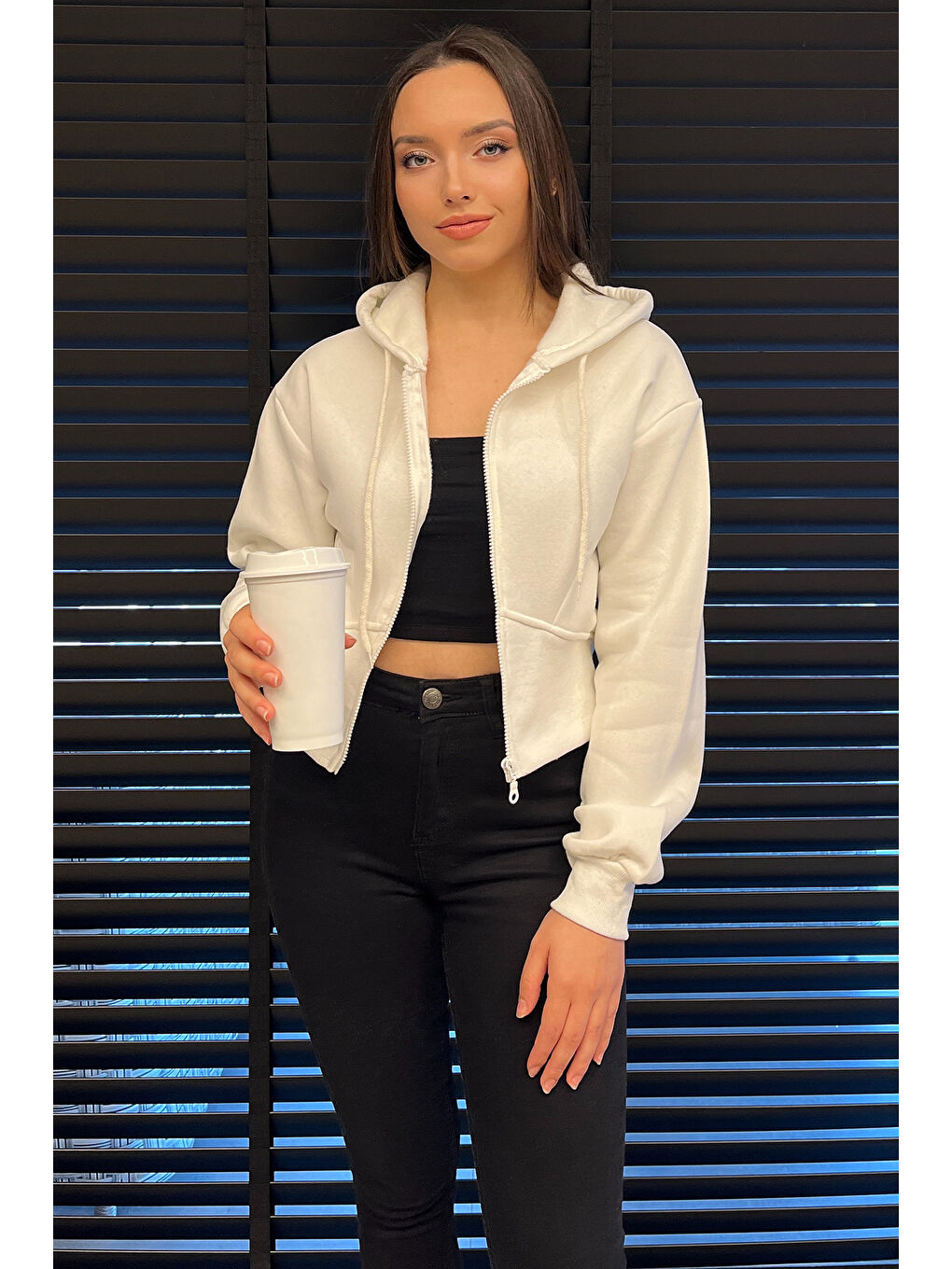 Ekru Kadın Fermuarlı Crop Top Sweatshirt