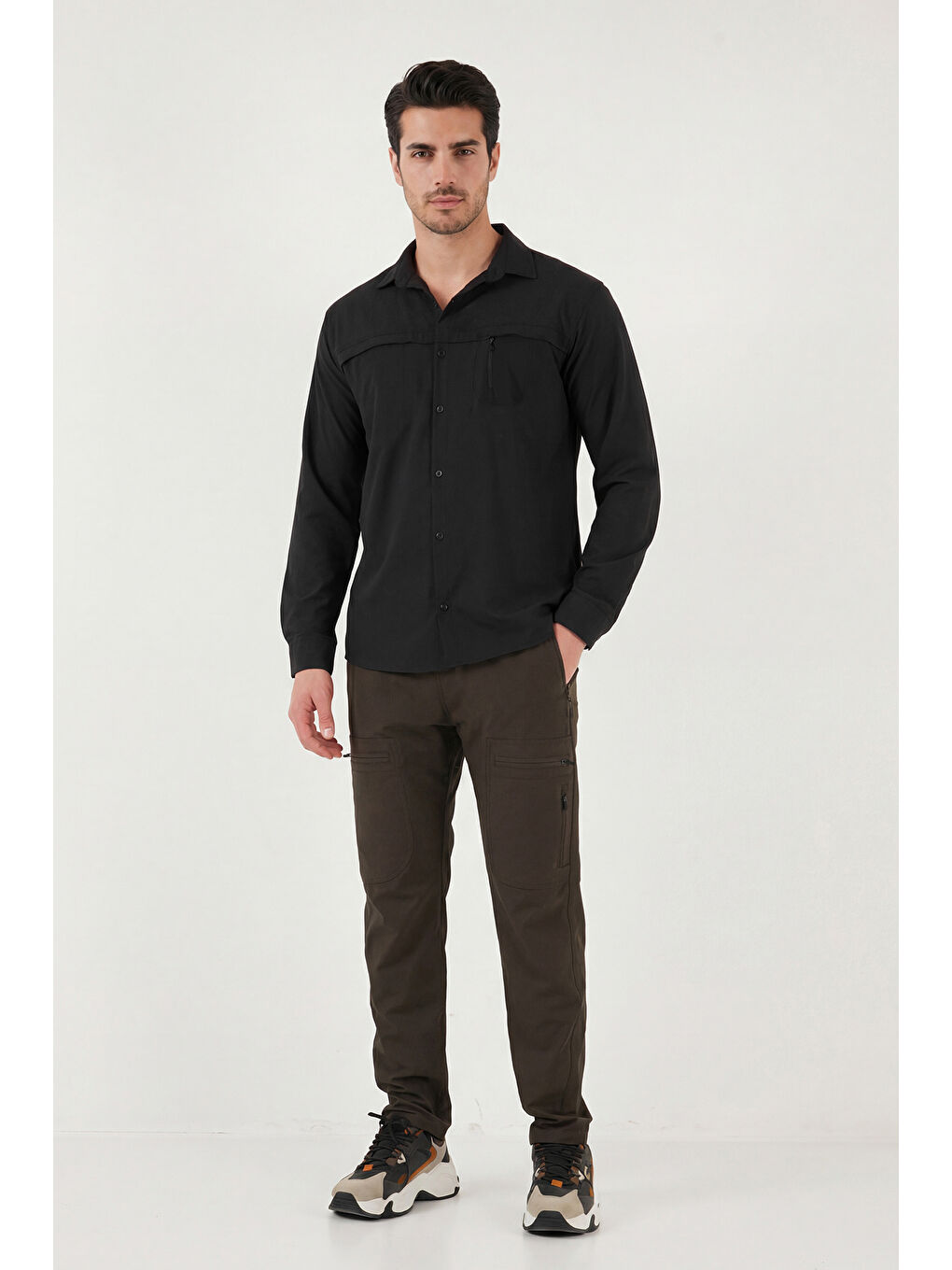 Siyah Trekking ve Su İtici  Klasik Yaka Uzun Kollu Cepli Gömlek 693820-2