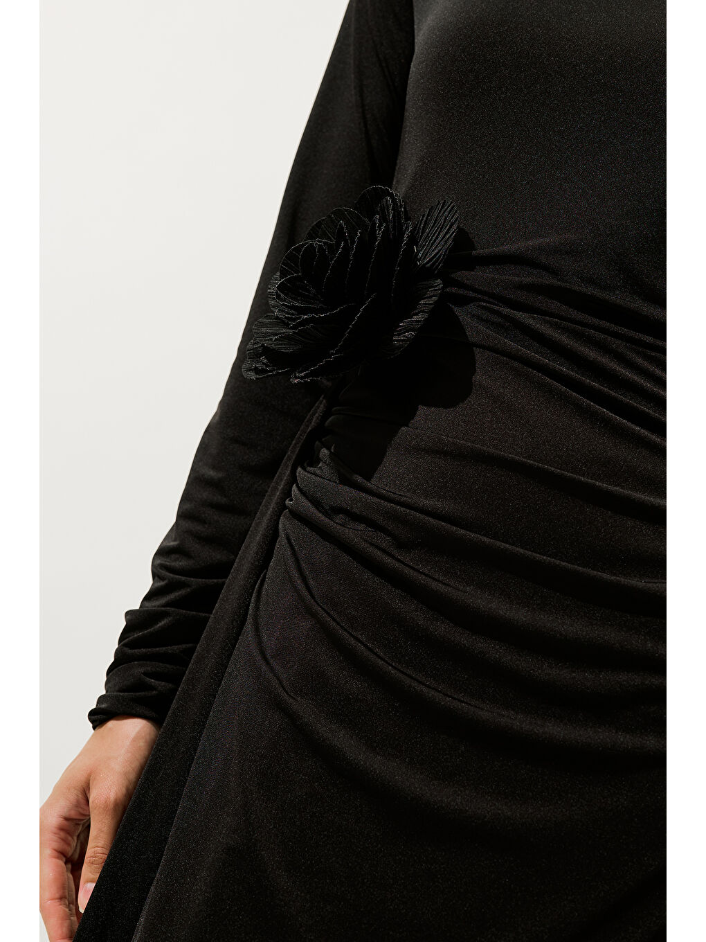 Lora Çiçek Broş Siyah-2