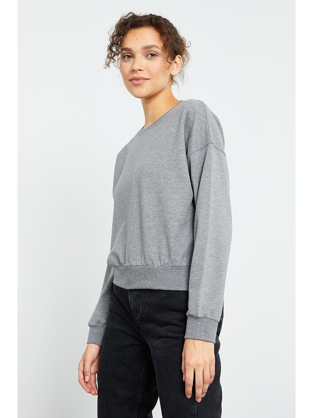 TOMMYLIFE Gri Melanj Basic Rahat Form O Yaka Kadın Sweatshirt - 97114 - 3