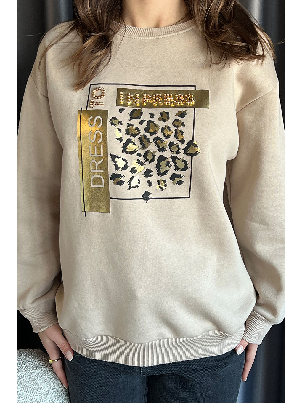 Bej Kadın Bisiklet Yaka Taşlı Üç İplik Şardonlu Sweatshirt-2