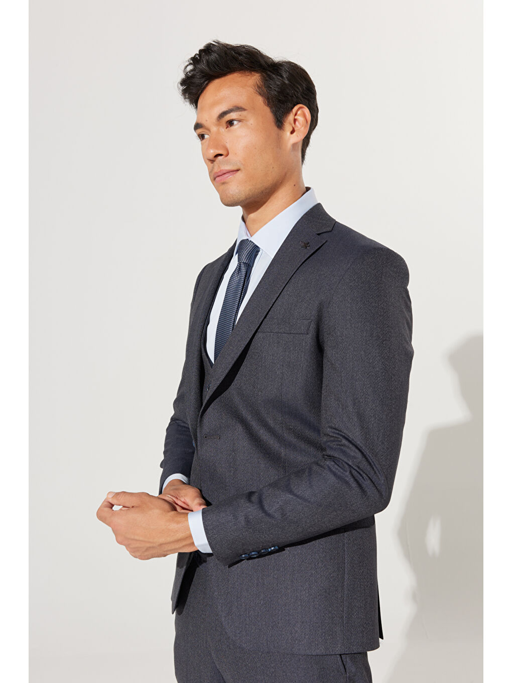 Erkek Lacivert-Gri Slim Fit Dar Kesim Mono Yaka Desenli Yünlü Yelekli Takım Elbise-6