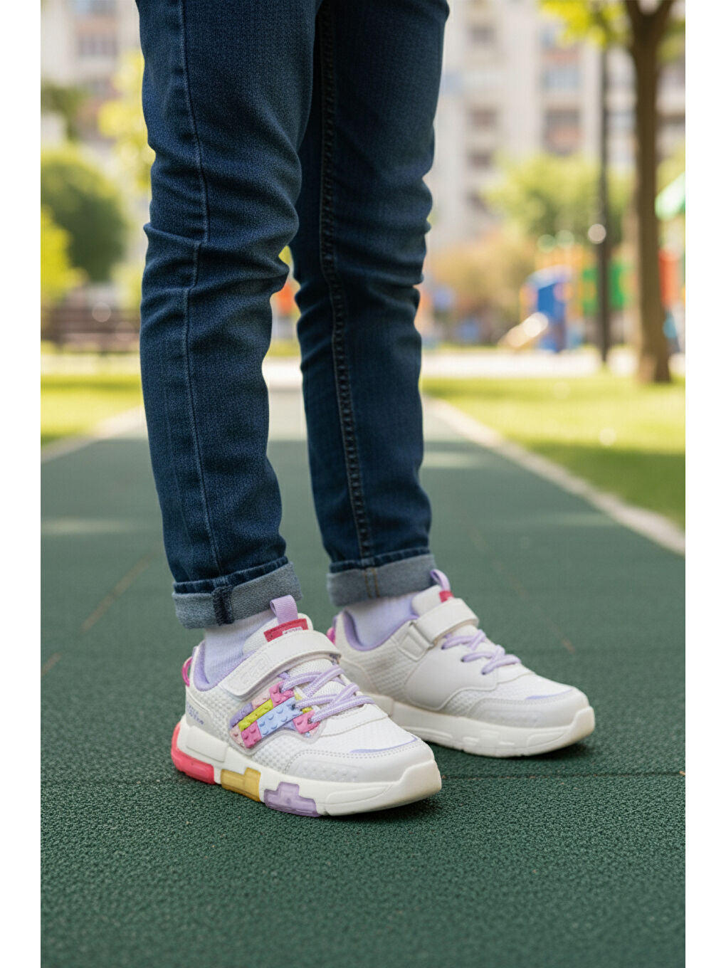 Lila Cırtlı Işıklı Hafif Kız Çocuk Spor Ayakkabı Heros P-2