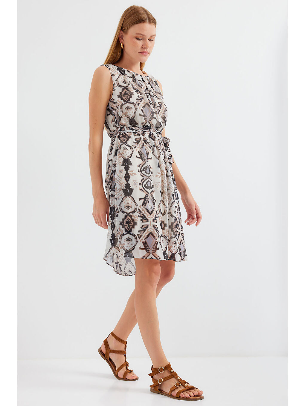 2501 Desenli Sıfır Kol Şifon Elbise - Siyah-1