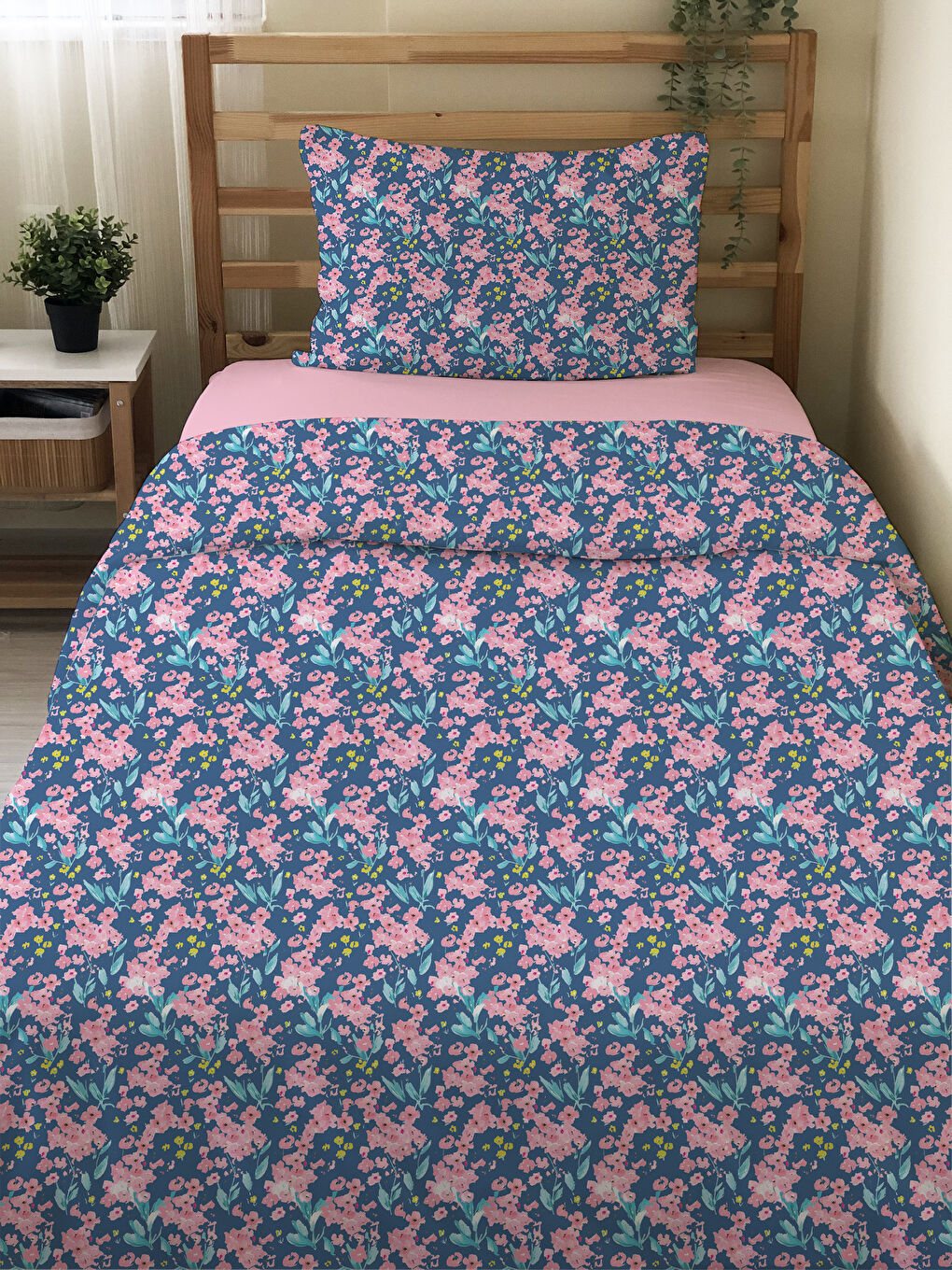 Karışık Çiçek Desenli Çarşafsız 2 li Takım Baskılı Tek Kişilik Nevresim Takımı 160x220 cm