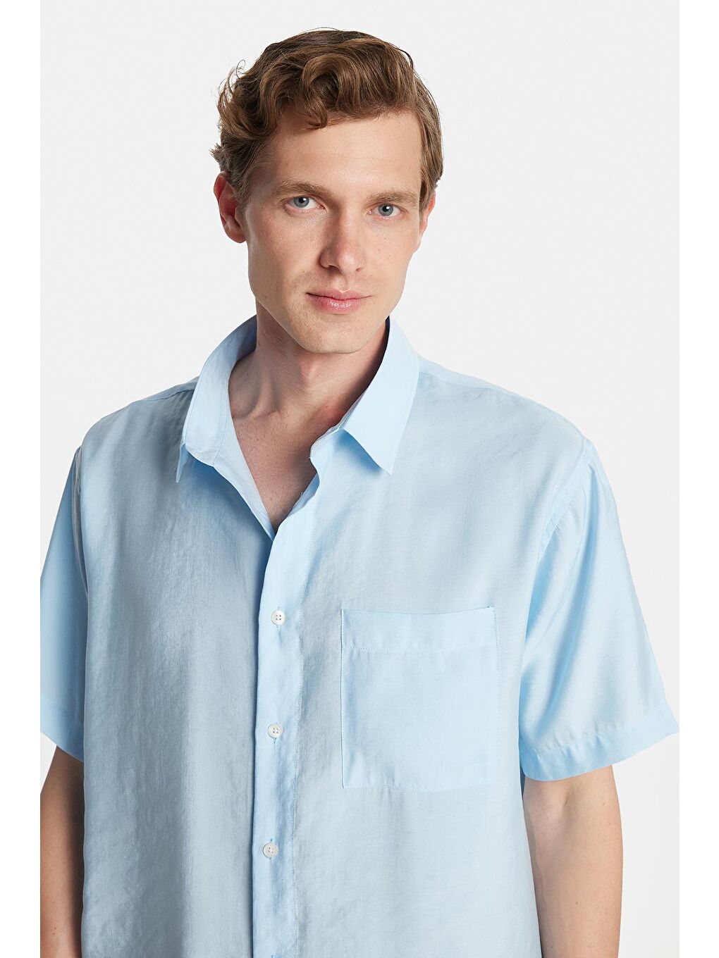 Erkek Relax Fit Rahat Kullanım Modal Kumaş Tek Cepli Kısa Kollu Mavi Gömlek-1