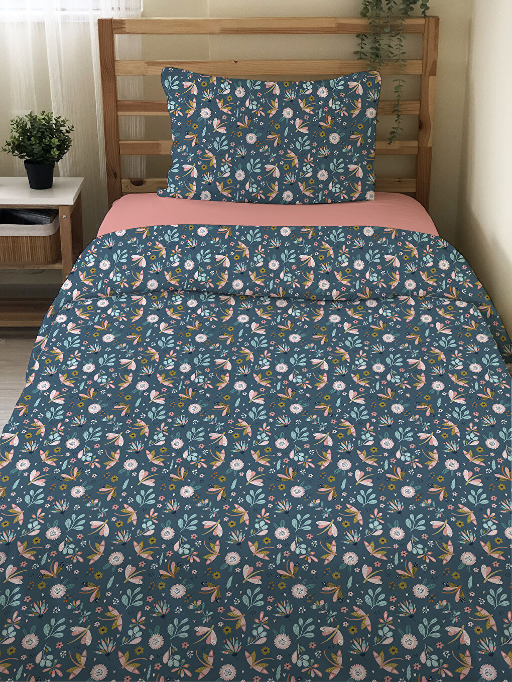 Karışık Çiçek Desenli Çarşafsız 2 li Takım Baskılı Tek Kişilik Nevresim Takımı 160x220 cm