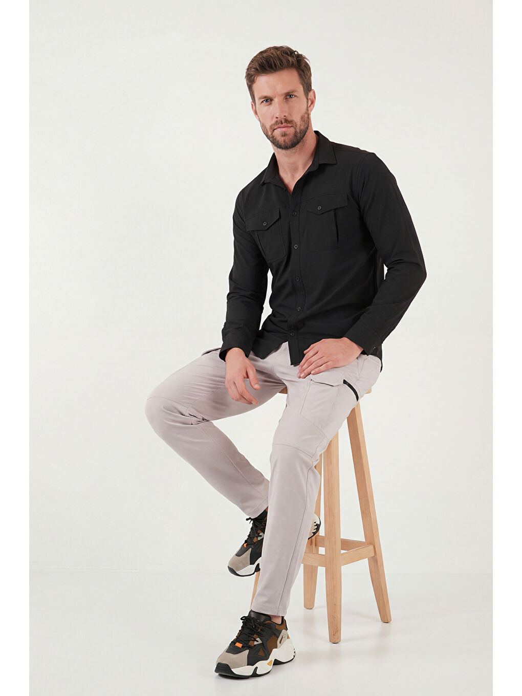 Siyah Treaking ve Su İtici Klasik Yaka Uzun Kollu Cepli Gömlek 693821-3