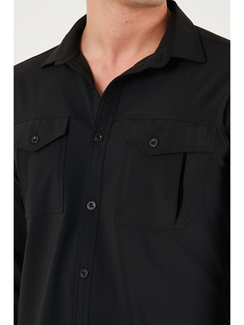 Siyah Treaking ve Su İtici Klasik Yaka Uzun Kollu Cepli Gömlek 693821-5