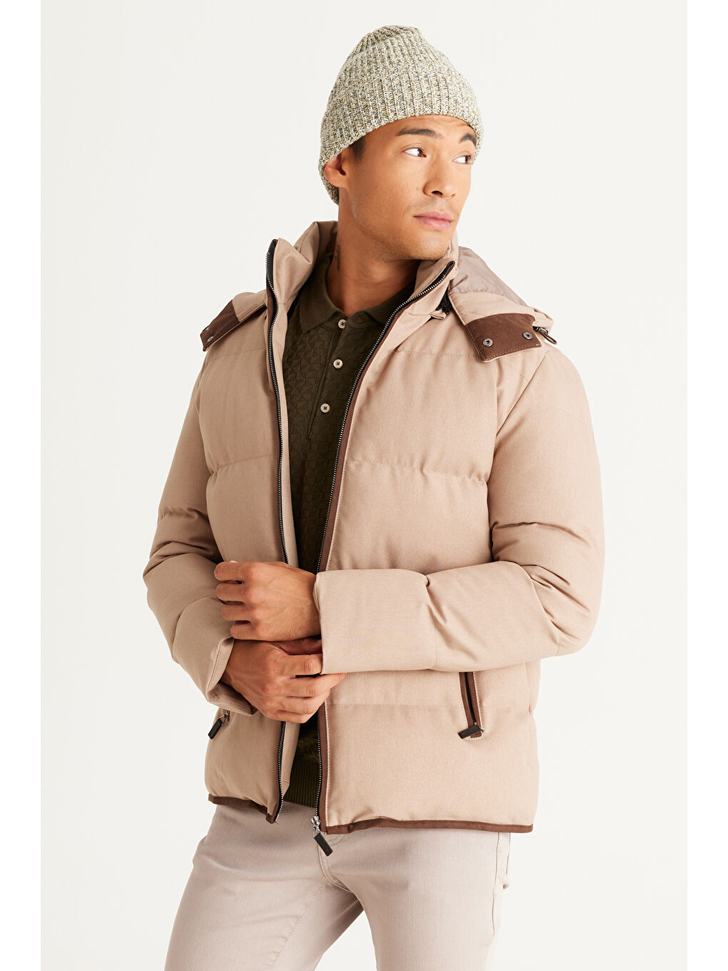 Erkek Bej Standart Fit Normal Kesim Yan Cep Çıkabilir Kapüşonlu Mont-4