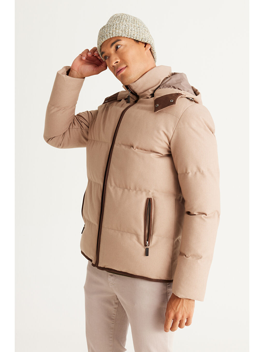 Erkek Bej Standart Fit Normal Kesim Yan Cep Çıkabilir Kapüşonlu Mont-5