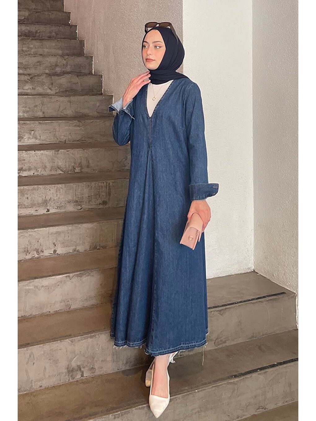 Açık Yaka Detaylı Jean Elbise Mavi-1