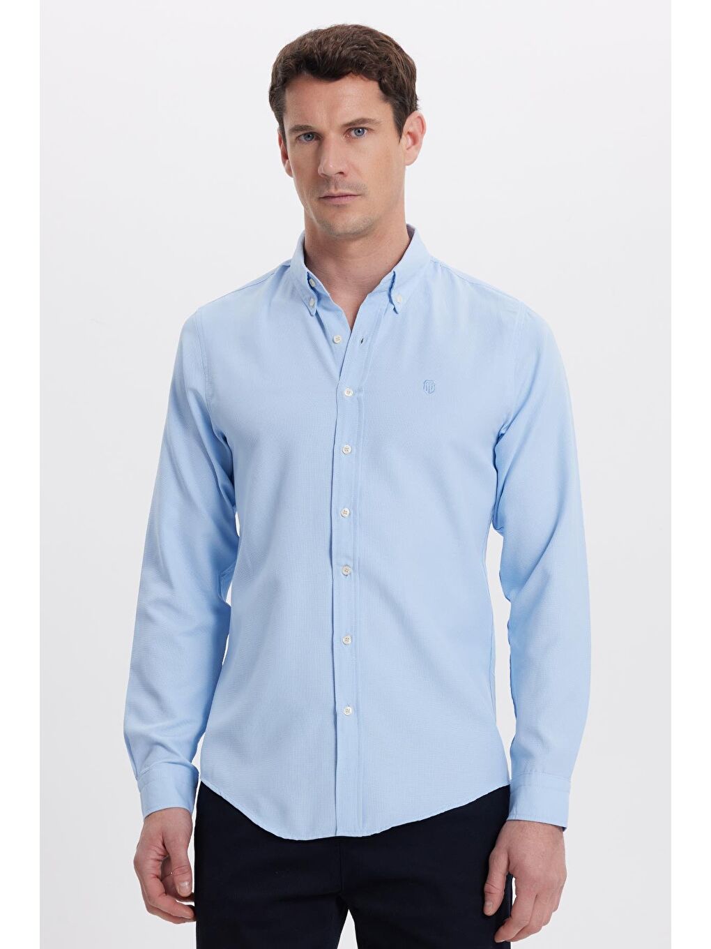 Erkek Slim Fit Dar Kesim Düz Oxford Armalı Düğmeli Yaka Mavi Spor Gömlek