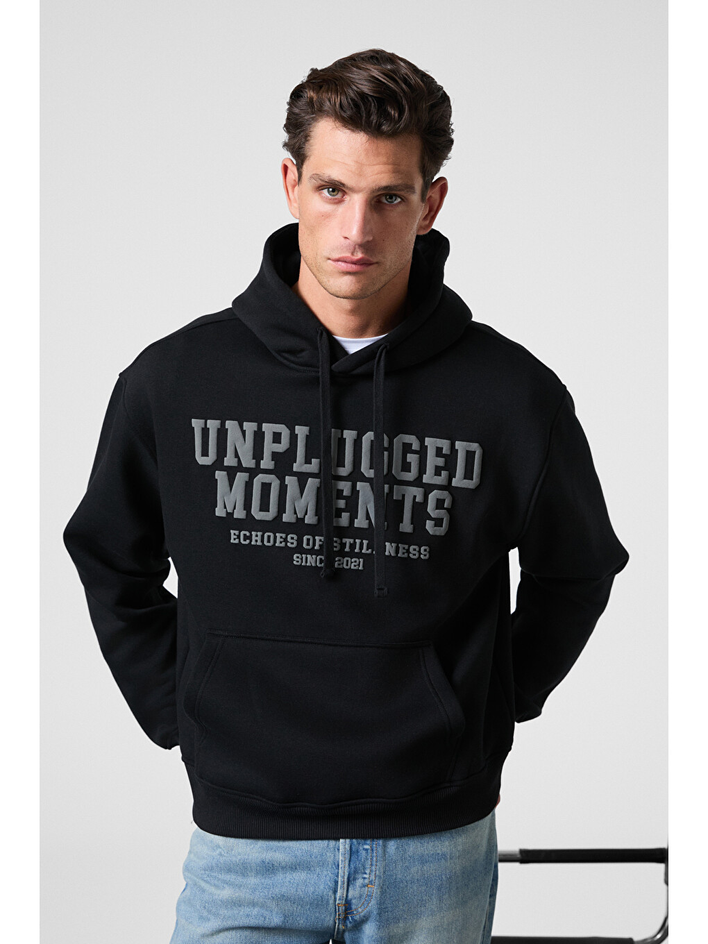Cassıan Erkek Önü Kabaran Baskılı Kapüşonlu Kordonlu Kanguru Cepli Siyah Sweatshirt-4