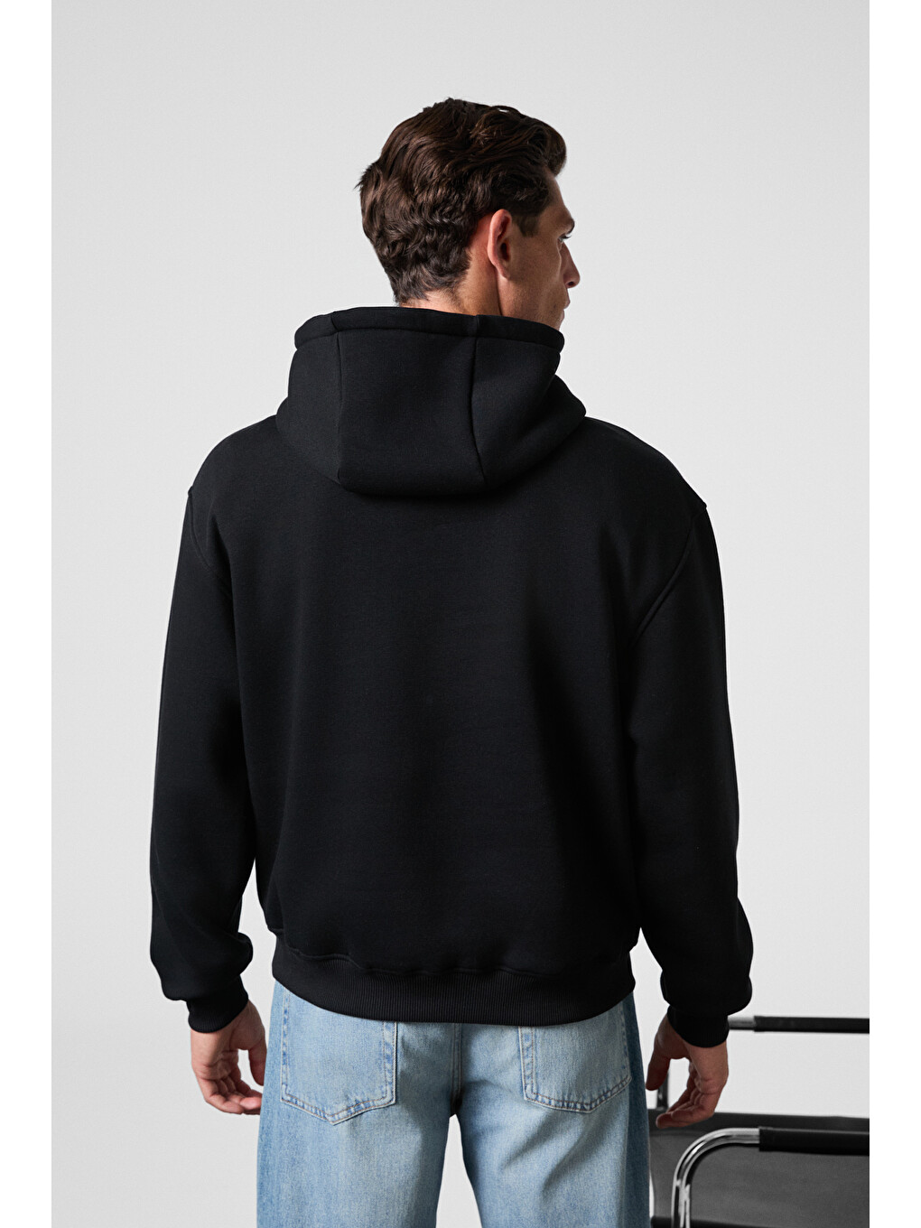 Cassıan Erkek Önü Kabaran Baskılı Kapüşonlu Kordonlu Kanguru Cepli Siyah Sweatshirt-5