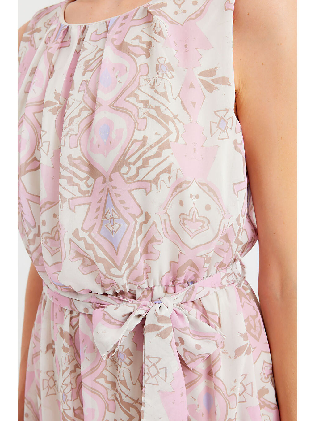 2501 Desenli Sıfır Kol Şifon Elbise - Pembe-4