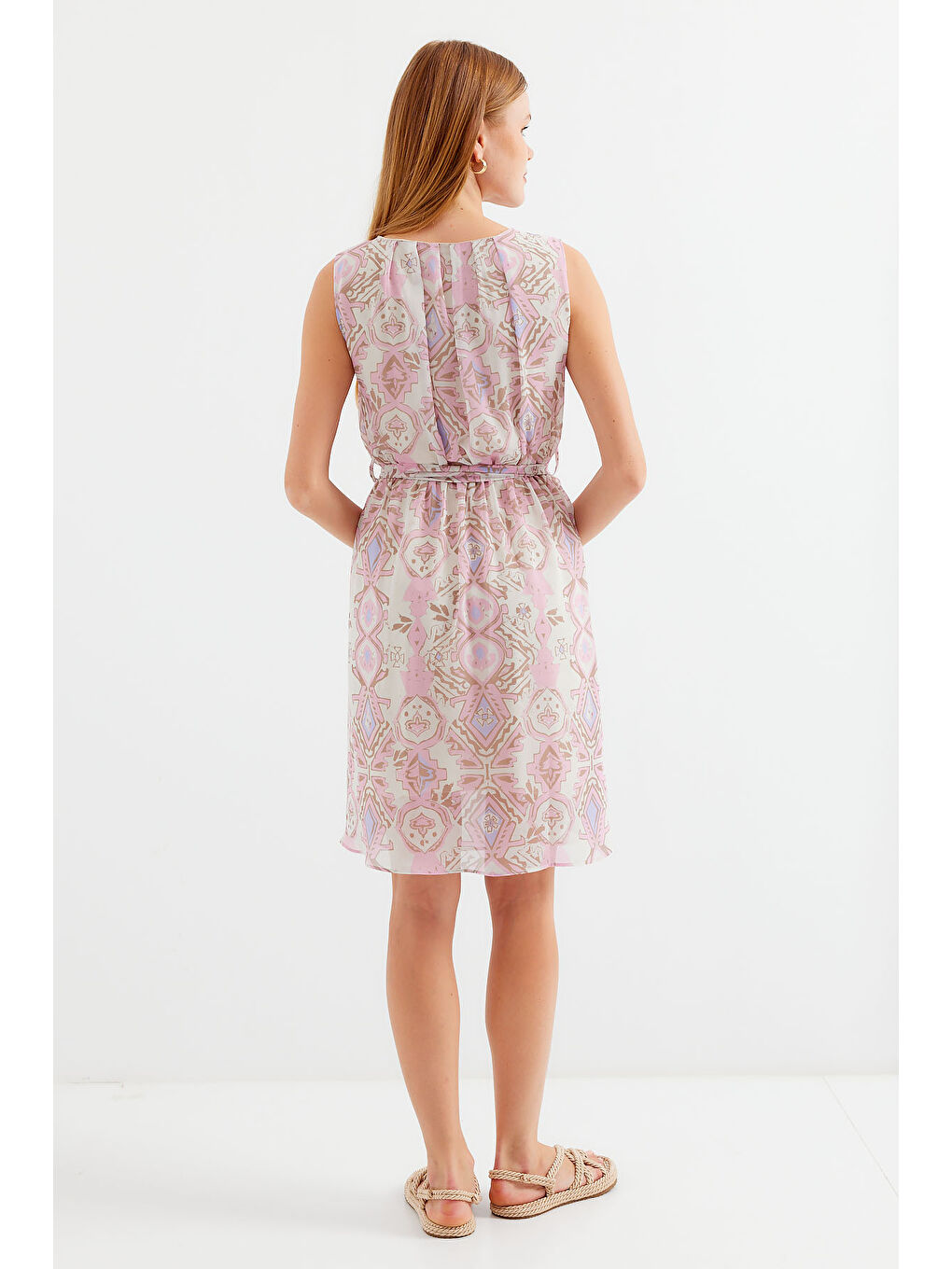 2501 Desenli Sıfır Kol Şifon Elbise - Pembe-5