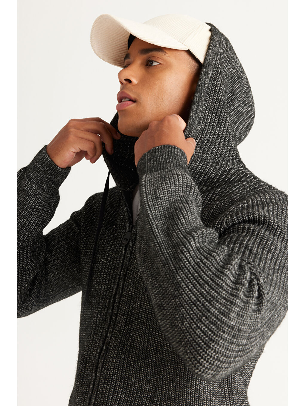 Erkek Antrasit-Melanj Standart Fit Normal Kesim Kapüşonlu Pamuklu Triko Hırka-2