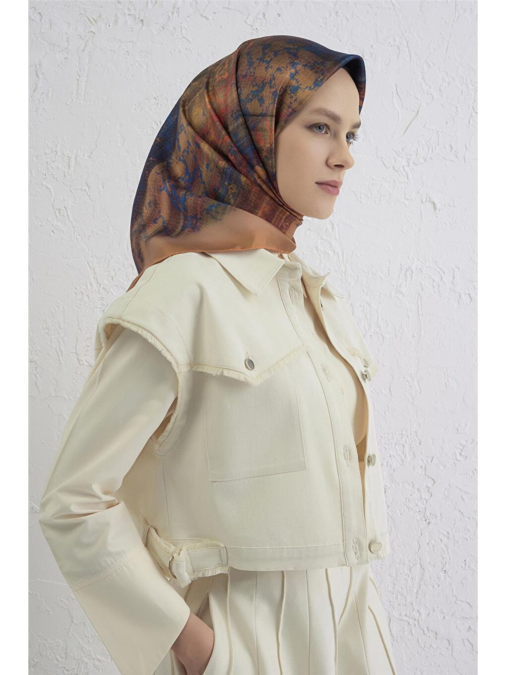 Kahverengi Soyut Desenli Saf İpek Twill Eşarp 9420D 82