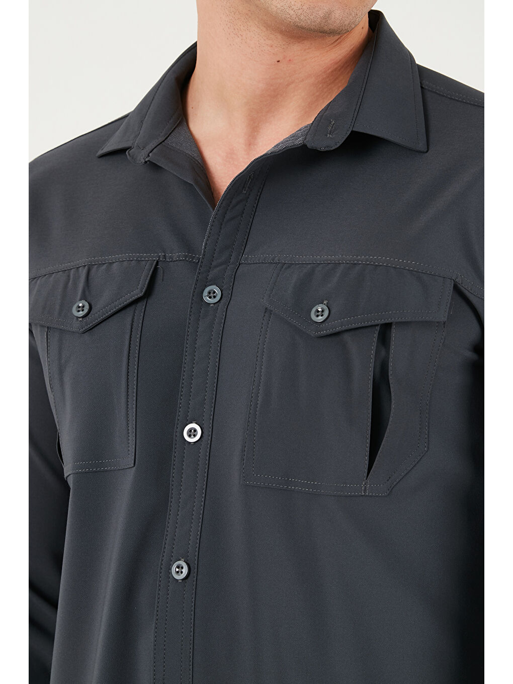 Gri Treaking ve Su İtici Klasik Yaka Uzun Kollu Cepli Gömlek 693821-5