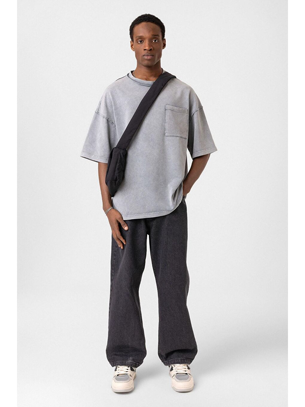 Yıkamalı Oversize Cepli Tişört Gri