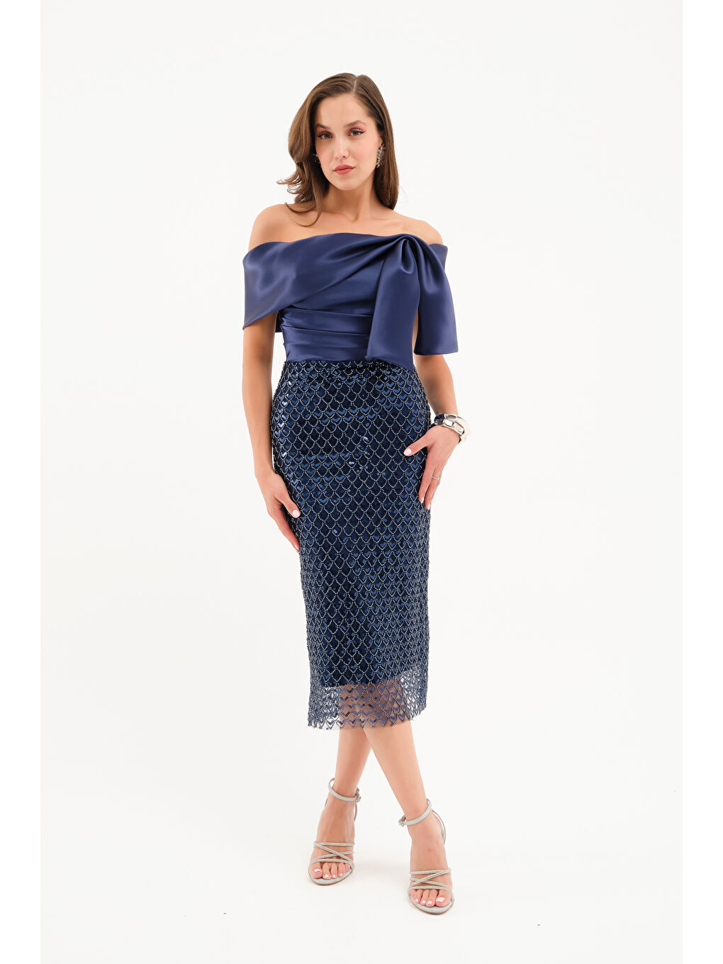 Kadın Lacivert Kayık Yaka Pul İşlemeli Söz Nişan Nikah Abiye Elbise