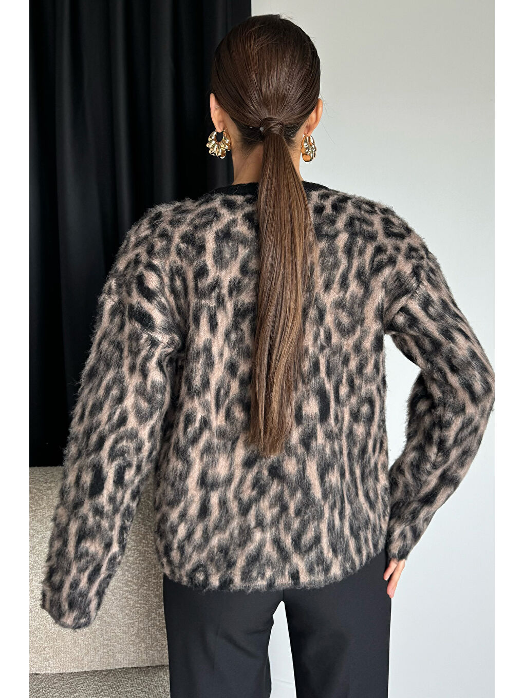 Gülseli Bej Leopar Desenli Şardonlu Triko Hırka - 3