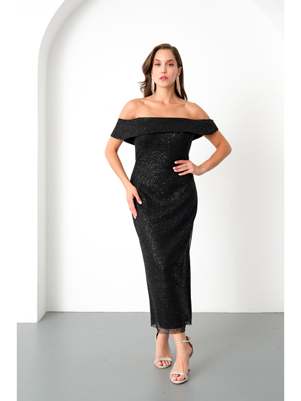 Kadın Siyah Madonna Yaka Midi Abiye Elbise-1