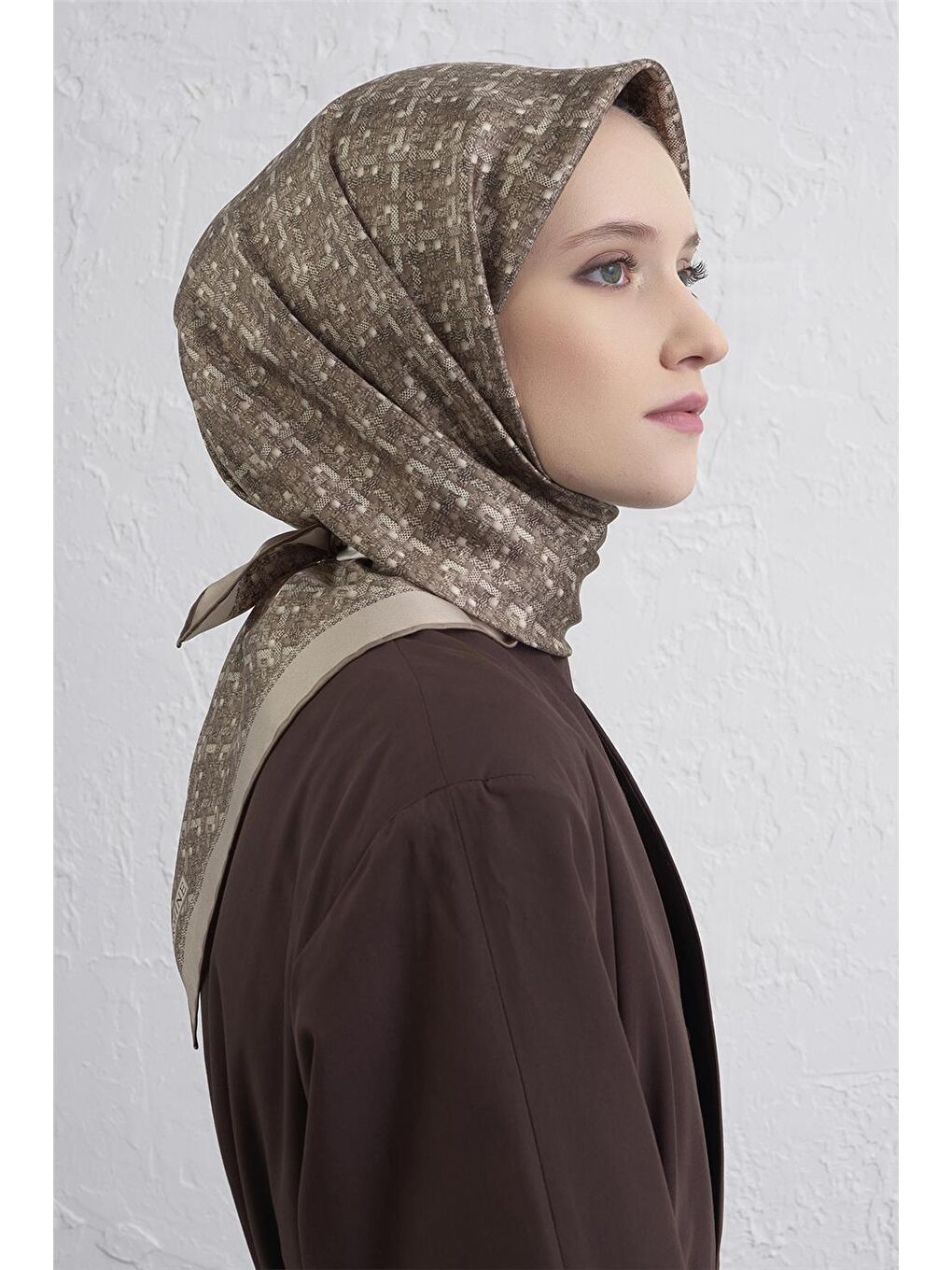 Kahverengi Soyut Desenli Saf İpek Twill Eşarp 9405D 57-2