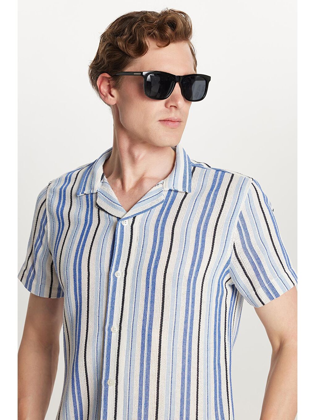 Karışık Erkek Slim Fit Dar Kesim Pamuklu Rahat Kullanım Çizgili Kısa Kollu Apaş Yaka Gömlek