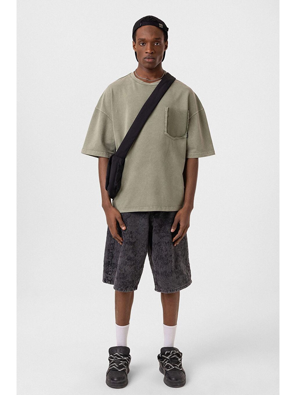 Yıkamalı Cep Detaylı Oversize Tişört Haki