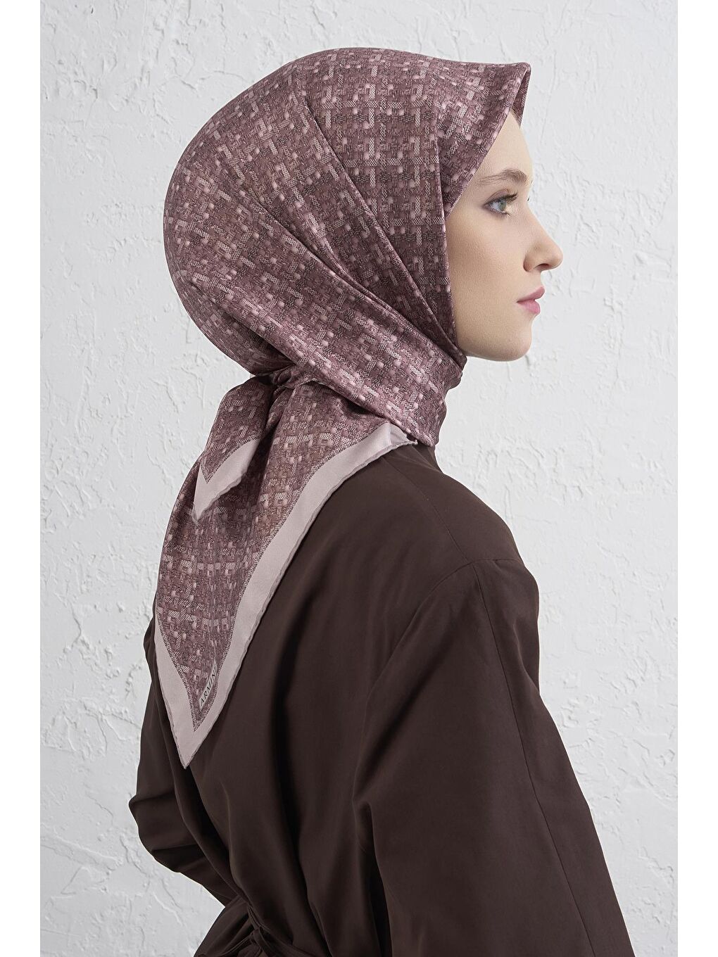 Pembe Soyut Desenli Saf İpek Twill Eşarp 9405D 32-2