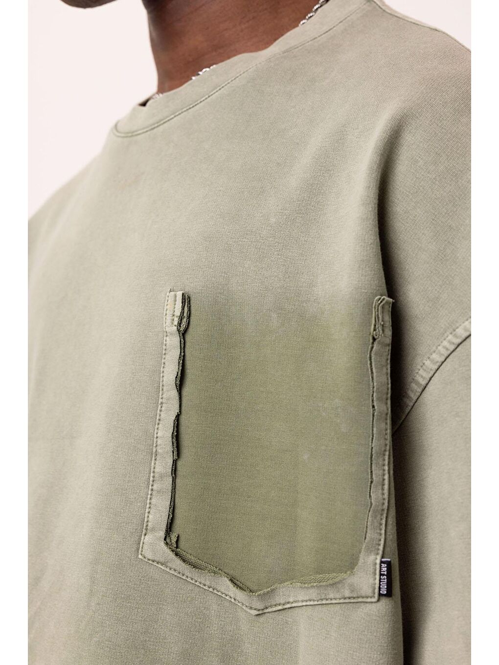 Yıkamalı Cep Detaylı Oversize Tişört Haki-5