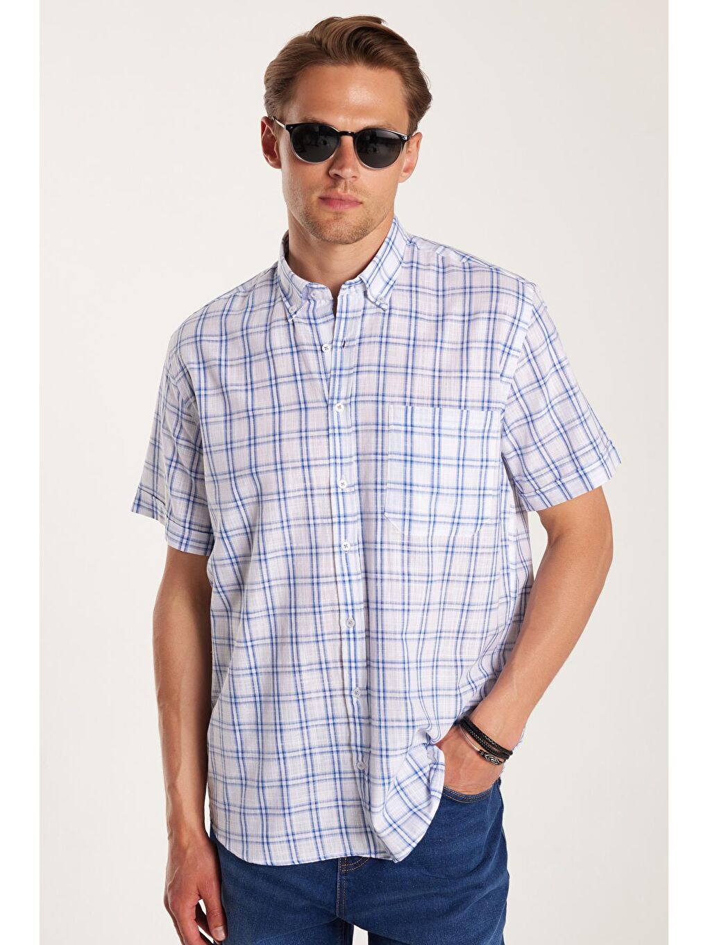 Karışık Erkek Regular Fit Klasik Kesim %100 Pamuk Keten Doku Cepli Kareli Kısa Kollu Düğmeli Yaka Gömlek-1