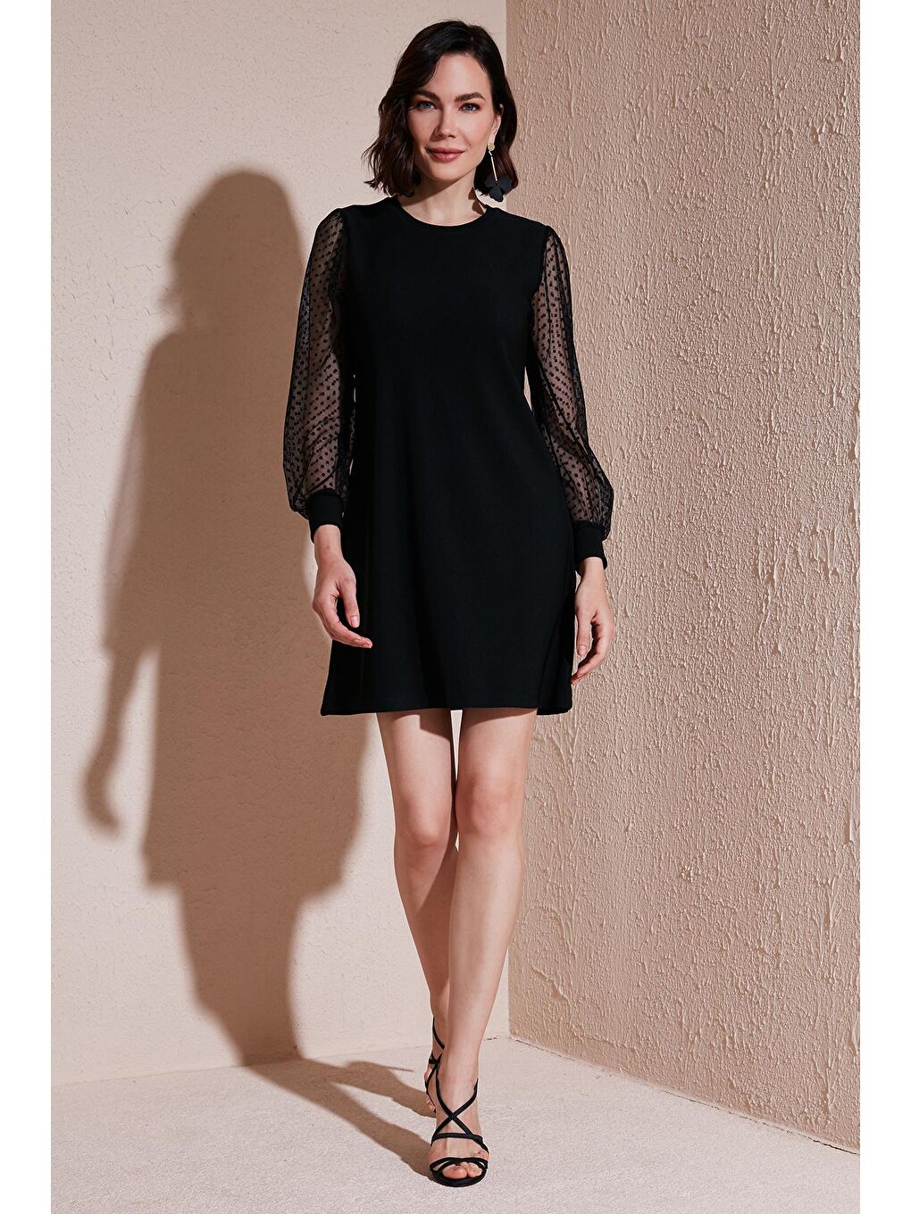 Siyah Regular Fit Tül Kollu Esnek Mini Elbise 66924672S4