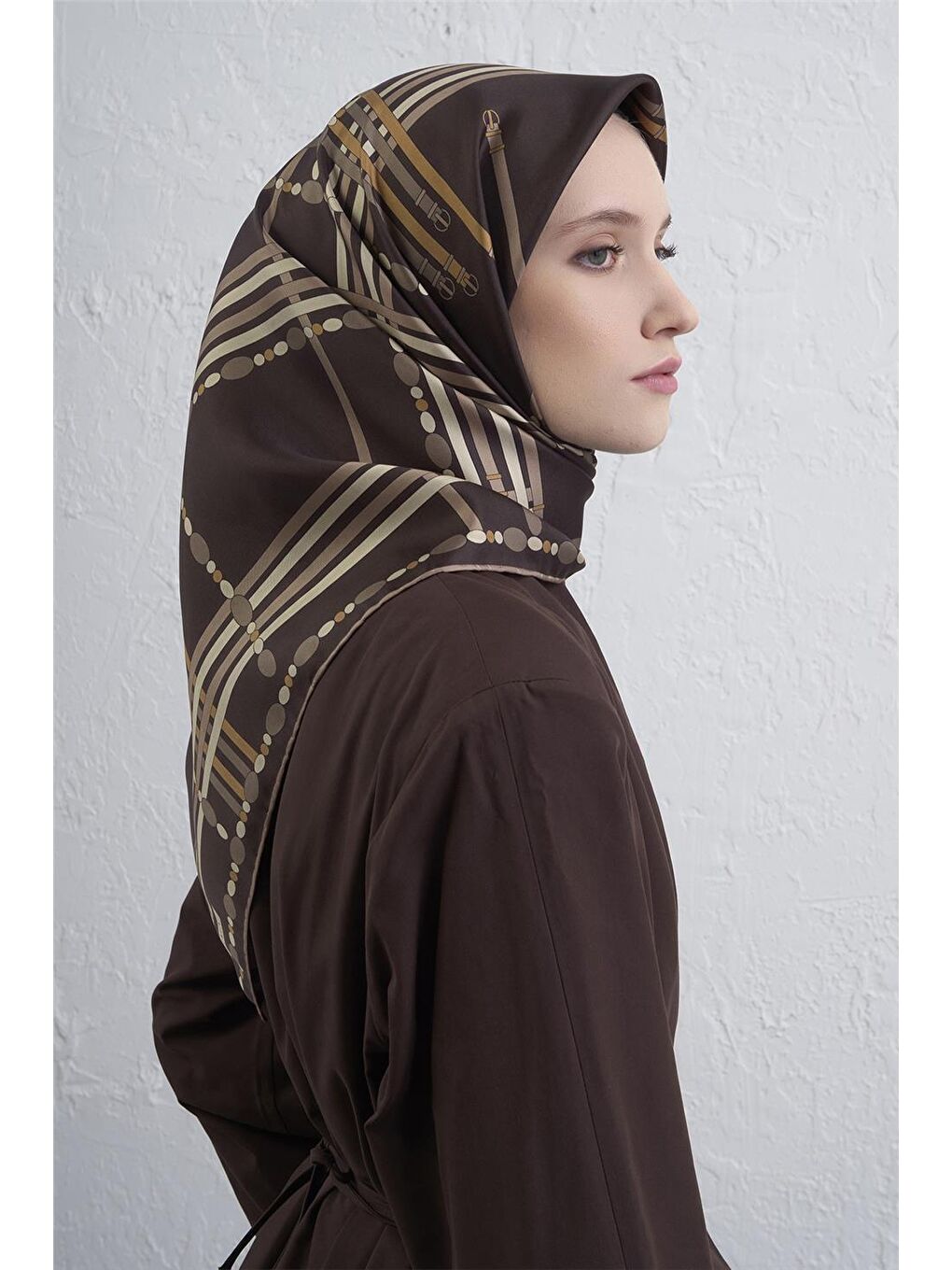 Kahverengi Obje Desenli Saf İpek Twill Eşarp 9407D 31-2