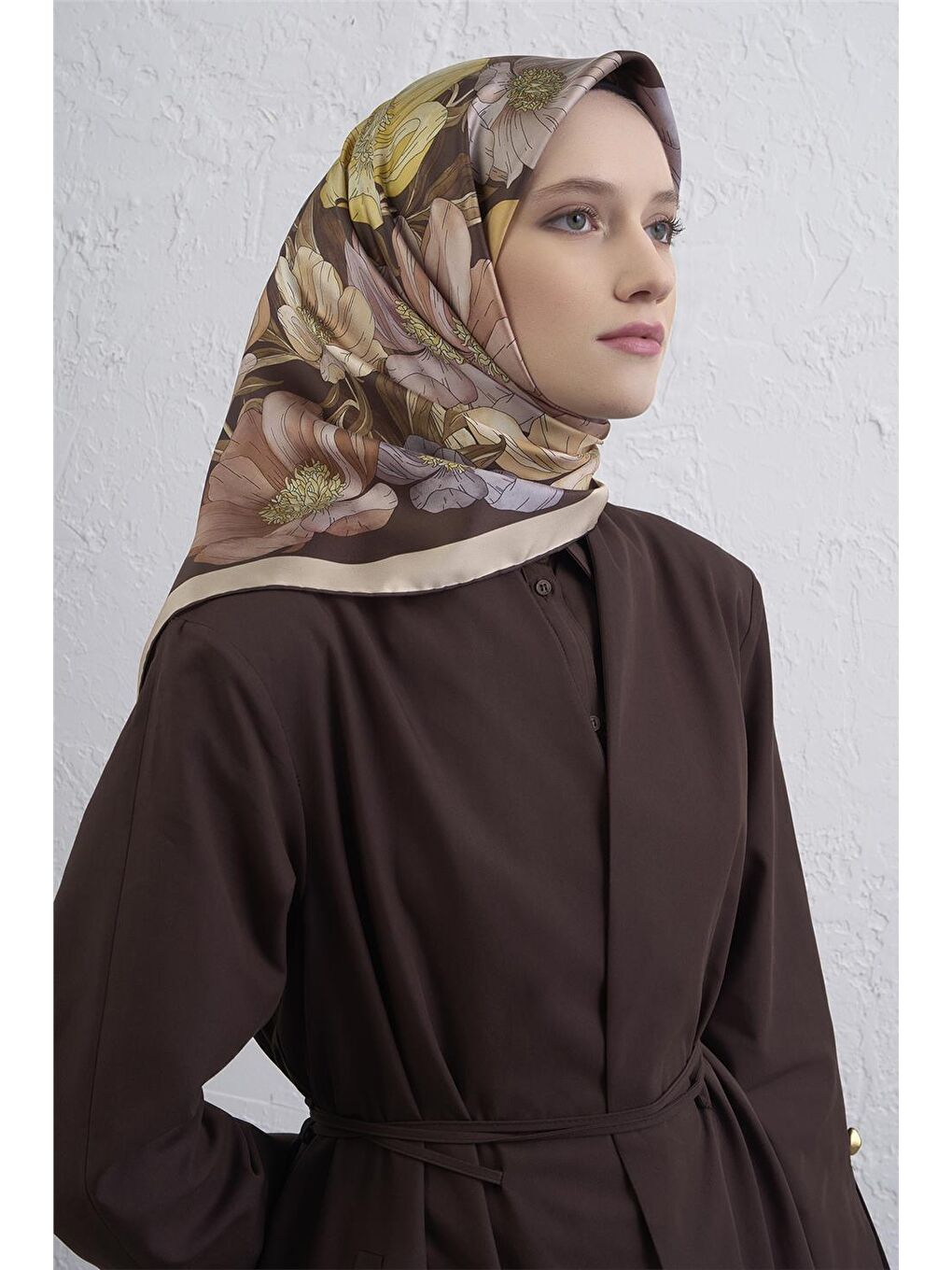 Kahverengi Çiçek Desenli Saf İpek Twill Eşarp 9403D 36-2