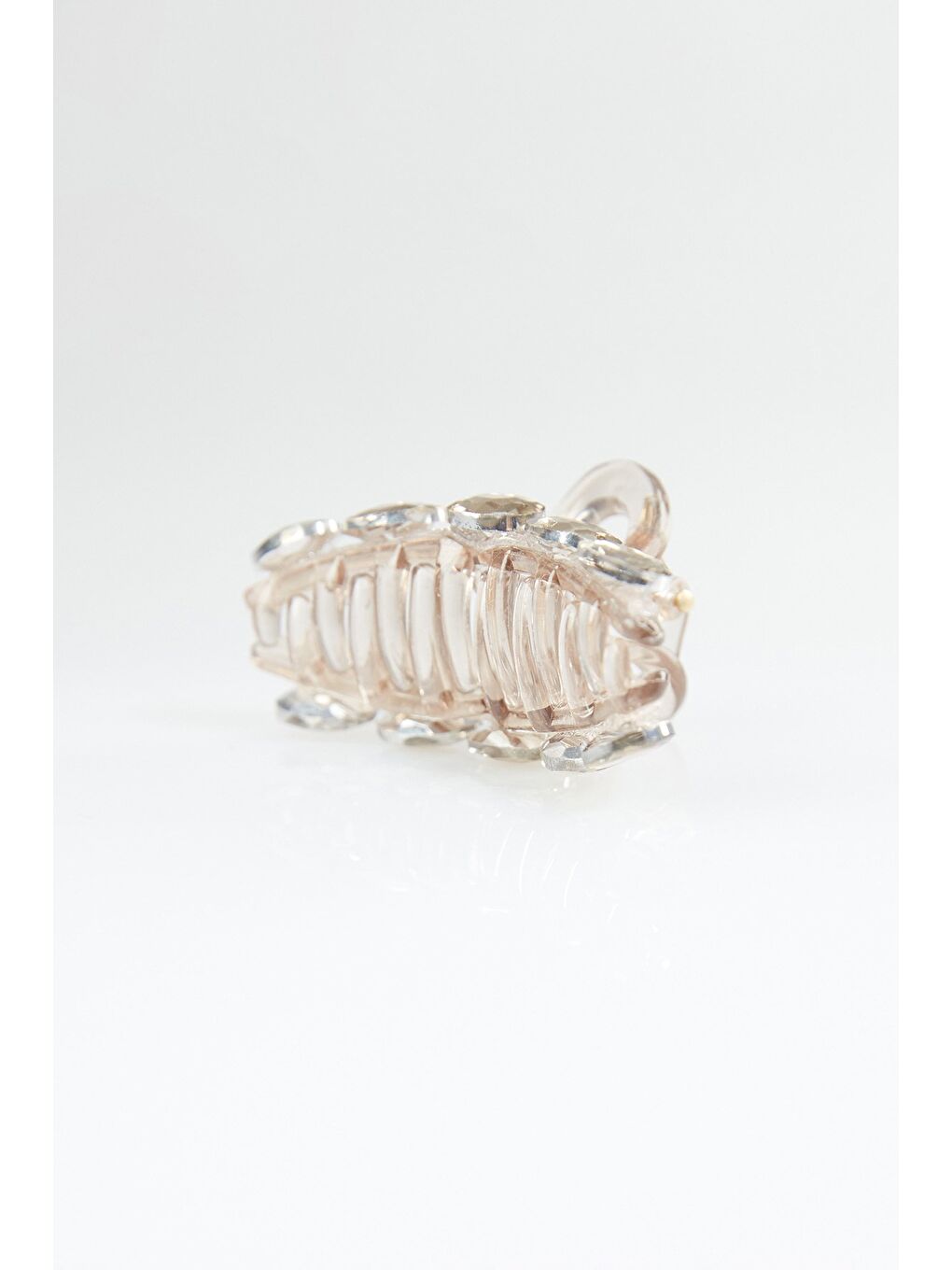 Bej Kurdele Detaylı Küçük Mandal Toka-1