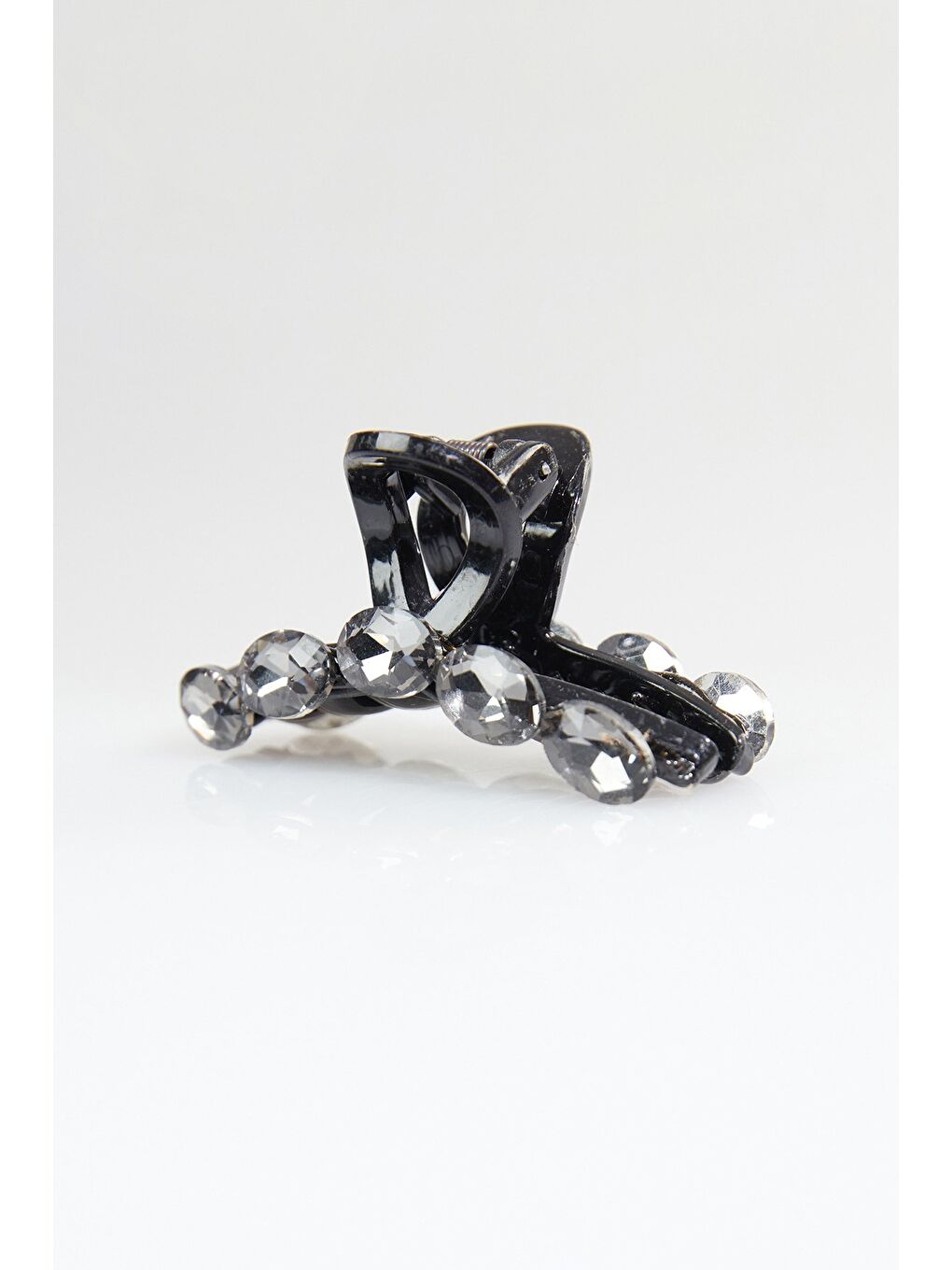 Siyah Kurdele Detaylı Küçük Mandal Toka