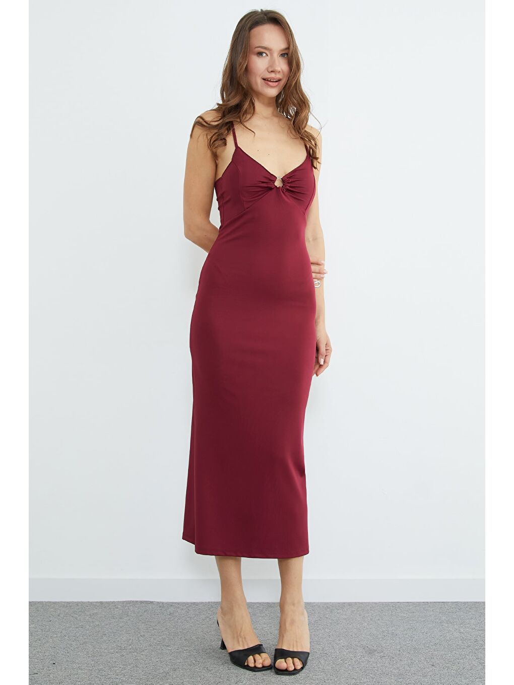 Bordo Çapraz Askılı Kaplı Midi Boy Elbise-4
