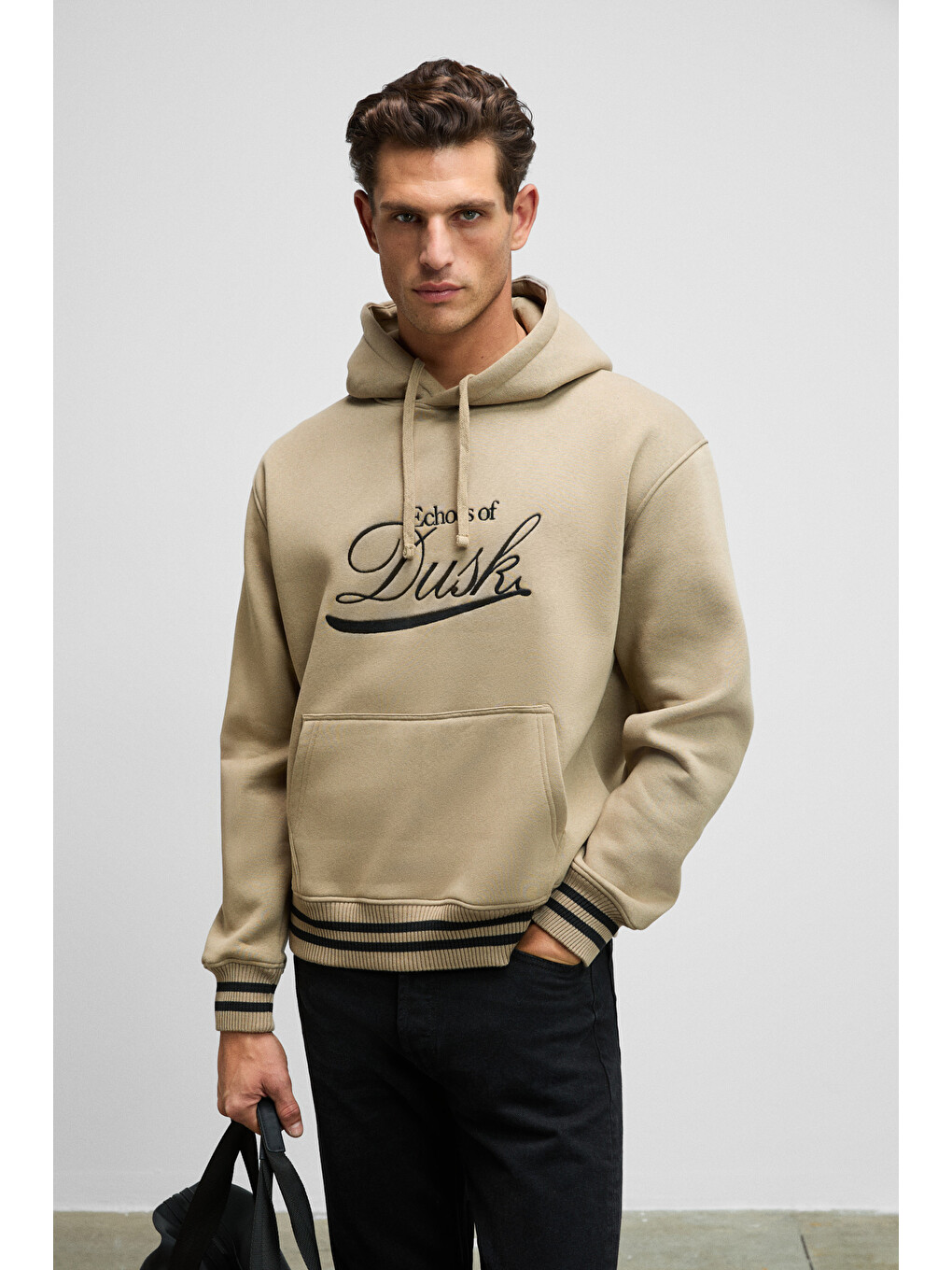 Bej Phantoseas Erkek Kapüşonlu Önü Nakışlı Etek Ve Kol Triko Detaylı Vizon Sweatshirt-2