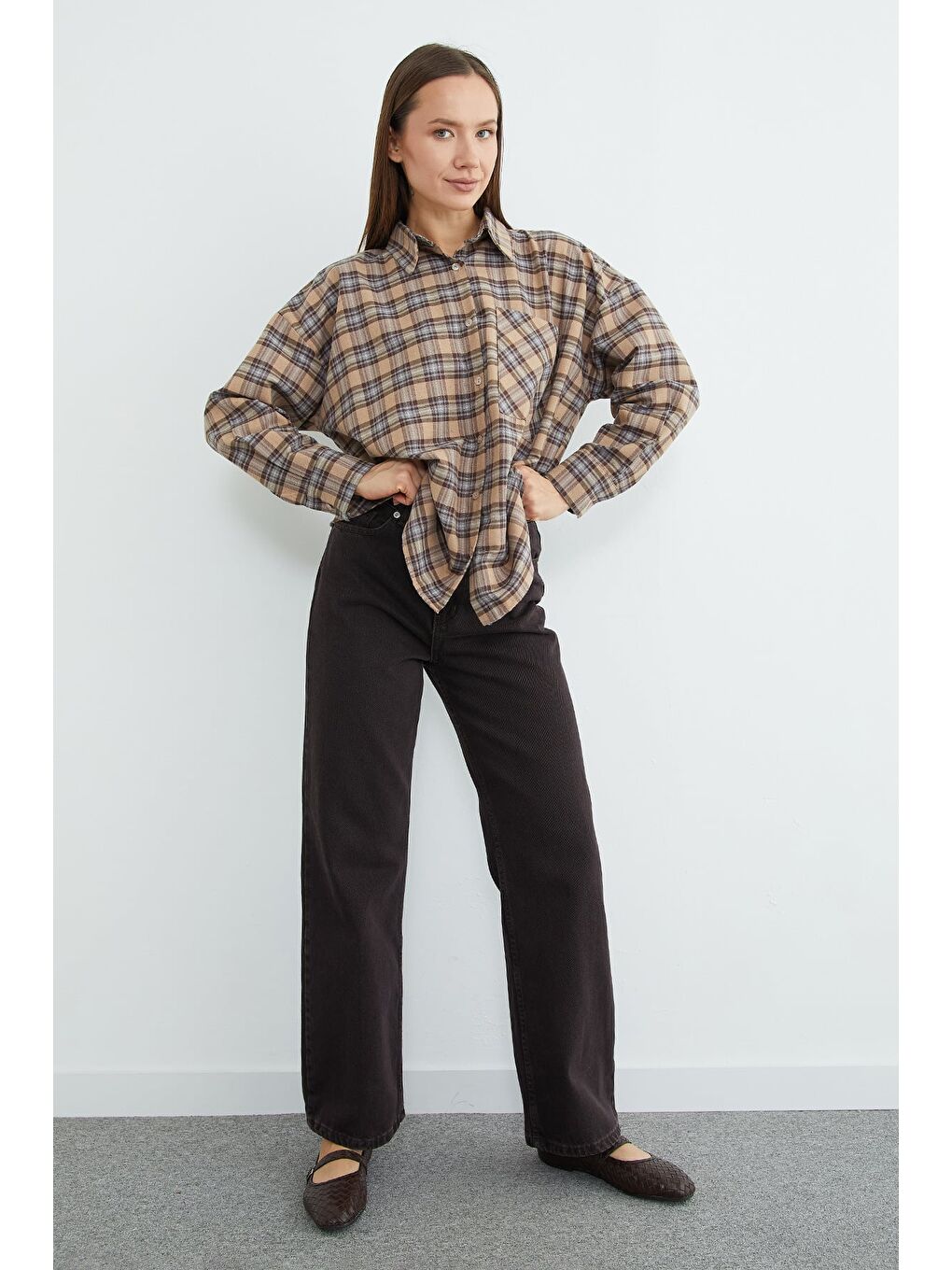 Bej Ekose Desenli Tek Cepli Oversize Gömlek-3