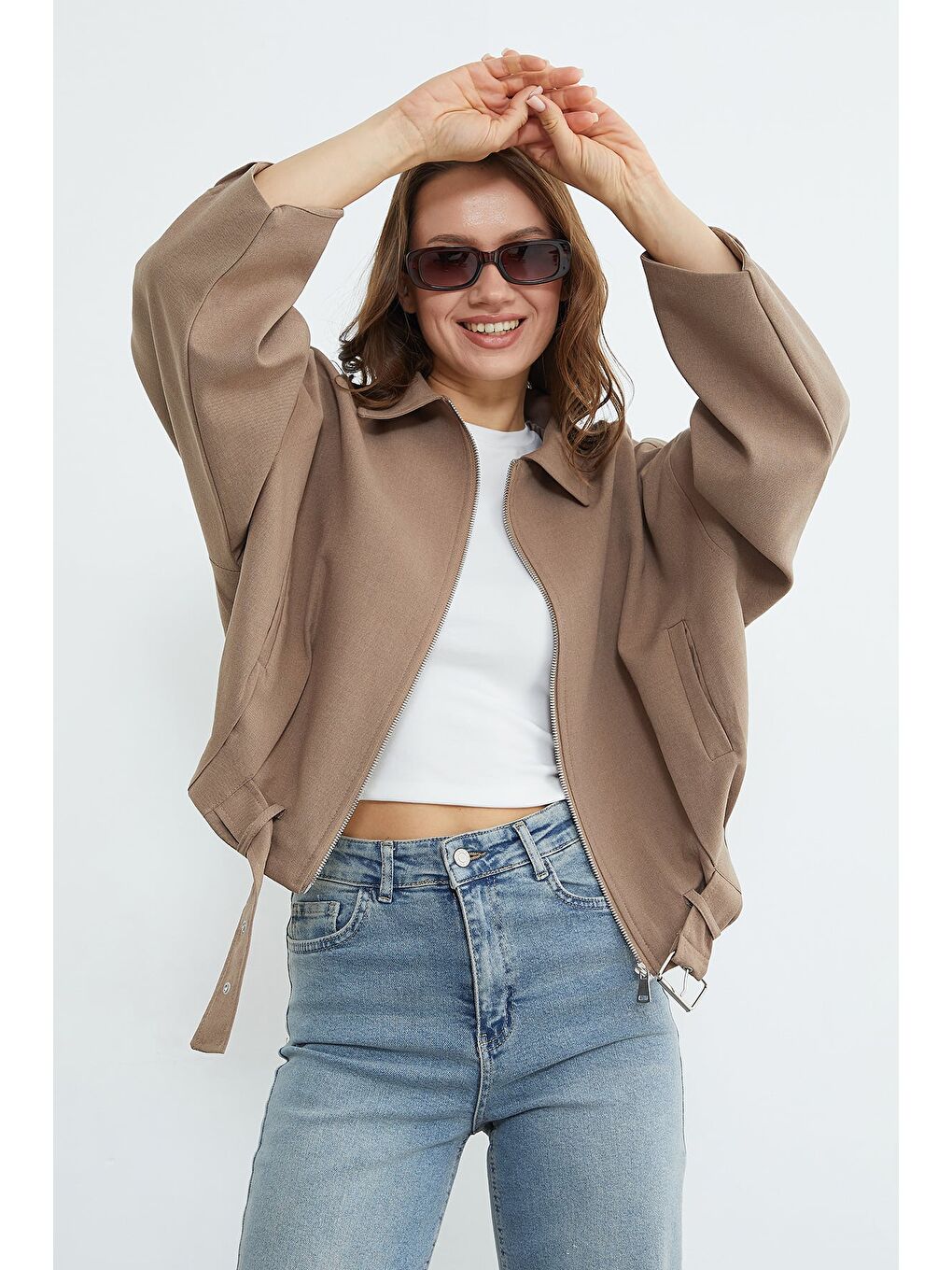 Bej Kemerli Pileli Oversize Trençkot-4