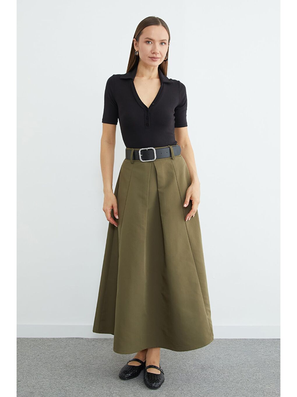 Yeşil Kemerli Pileli Maxi Boy Etek