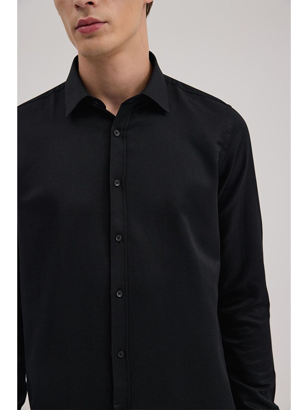 Siyah Comfort Fit Alttan Düğmeli Yaka Pamuk Karışımlı Gömlek-2