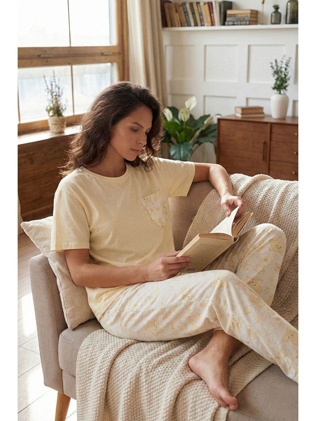 Sarı Pamuklu Regular Fit Bisiklet Yaka Cep Detaylı Pijama Takımı 6091325-1